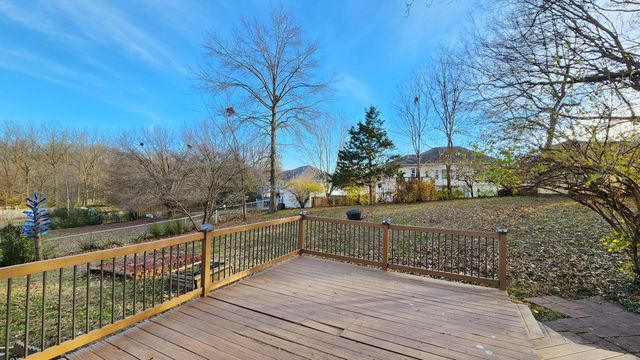 1920 W Murray Drive, Springfield, MO 65810