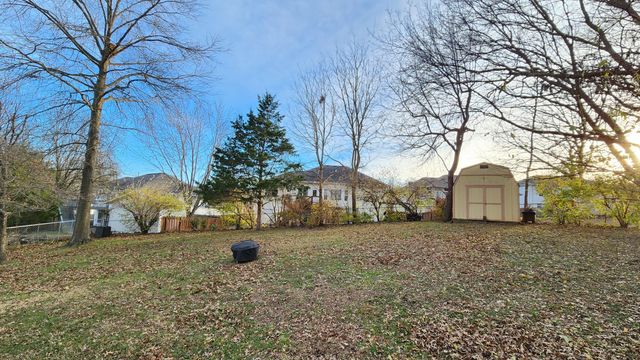 1920 W Murray Drive, Springfield, MO 65810