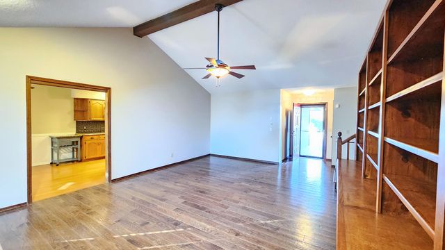 1920 W Murray Drive, Springfield, MO 65810