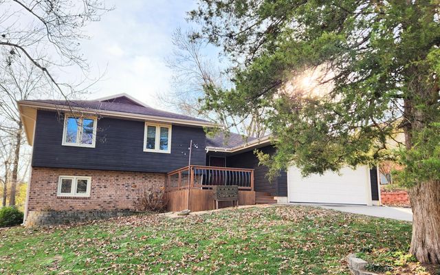 1920 W Murray Drive, Springfield, MO 65810