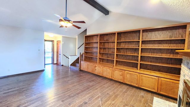 1920 W Murray Drive, Springfield, MO 65810