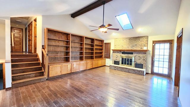 1920 W Murray Drive, Springfield, MO 65810