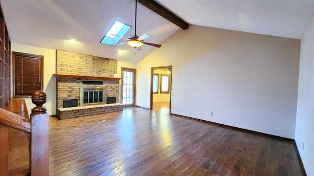 1920 W Murray Drive, Springfield, MO 65810