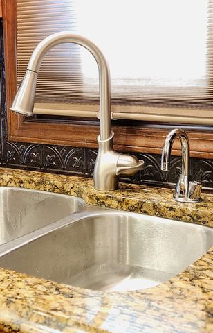 1920 W Murray Drive, Springfield, MO 65810