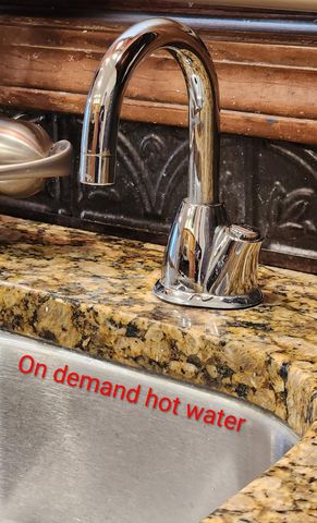 1920 W Murray Drive, Springfield, MO 65810