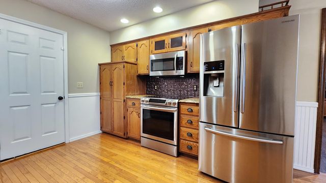 1920 W Murray Drive, Springfield, MO 65810