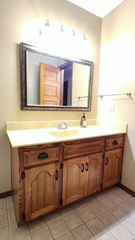 1920 W Murray Drive, Springfield, MO 65810