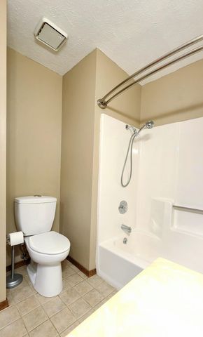 1920 W Murray Drive, Springfield, MO 65810