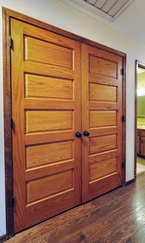 1920 W Murray Drive, Springfield, MO 65810