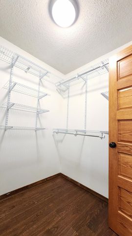 1920 W Murray Drive, Springfield, MO 65810