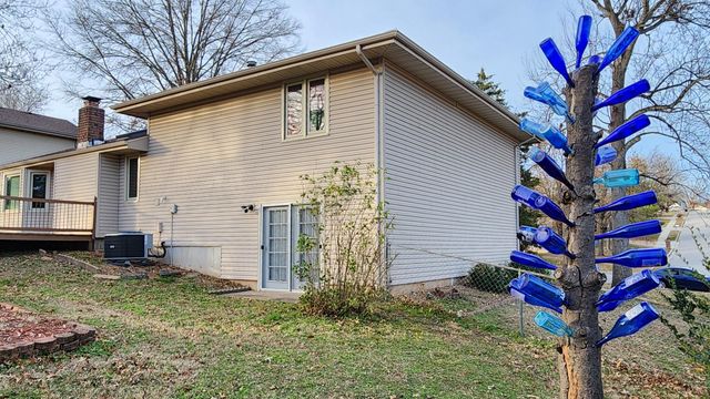 1920 W Murray Drive, Springfield, MO 65810