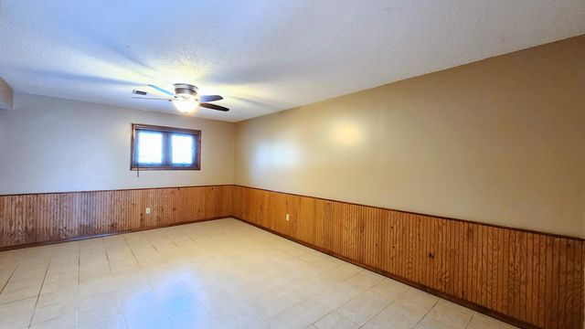 1920 W Murray Drive, Springfield, MO 65810