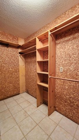 1920 W Murray Drive, Springfield, MO 65810