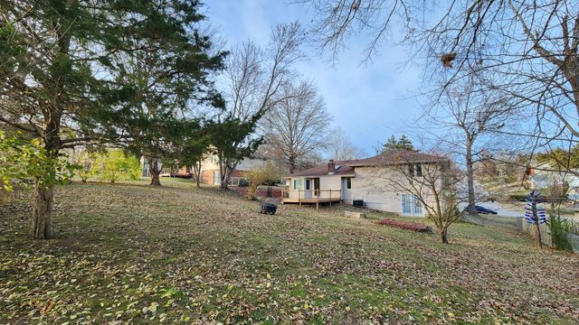 1920 W Murray Drive, Springfield, MO 65810