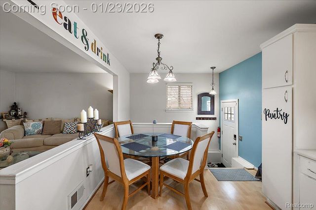 6823 Engleman, Center Line, MI 48015