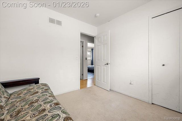 6823 Engleman, Center Line, MI 48015