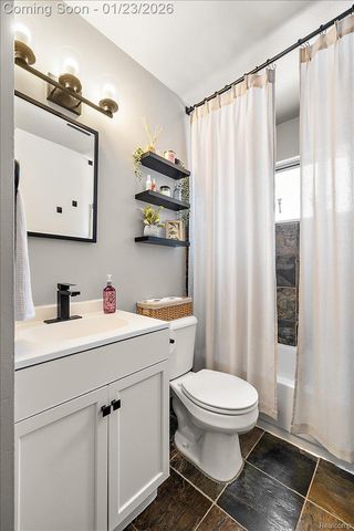 6823 Engleman, Center Line, MI 48015