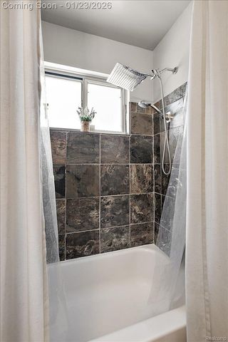 6823 Engleman, Center Line, MI 48015