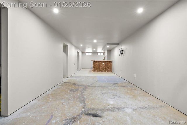 6823 Engleman, Center Line, MI 48015