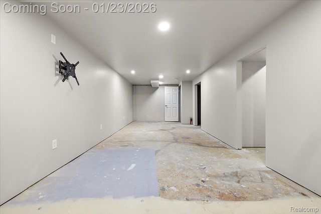 6823 Engleman, Center Line, MI 48015