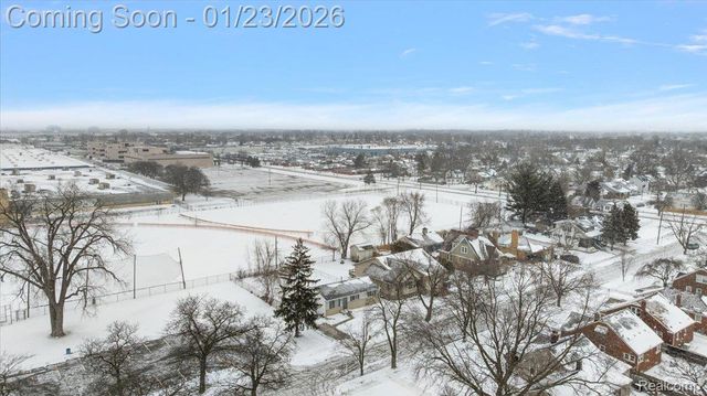 6823 Engleman, Center Line, MI 48015