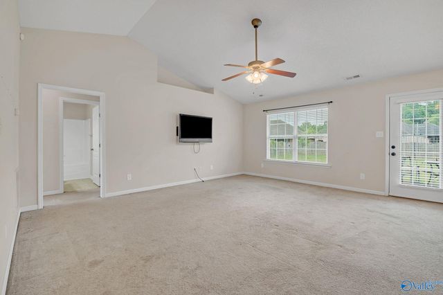 204 Shadow Cove Drive SW, Huntsville, AL 35824
