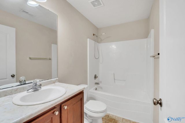 204 Shadow Cove Drive SW, Huntsville, AL 35824