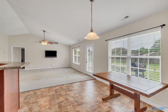 204 Shadow Cove Drive SW, Huntsville, AL 35824