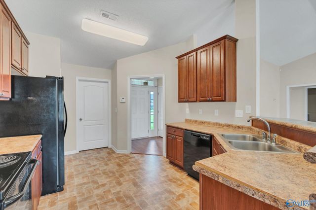 204 Shadow Cove Drive SW, Huntsville, AL 35824