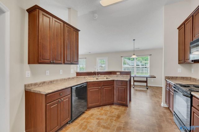 204 Shadow Cove Drive SW, Huntsville, AL 35824