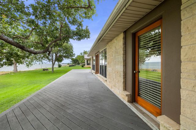 209 Senisa DR, Buchanan Dam, TX 78609