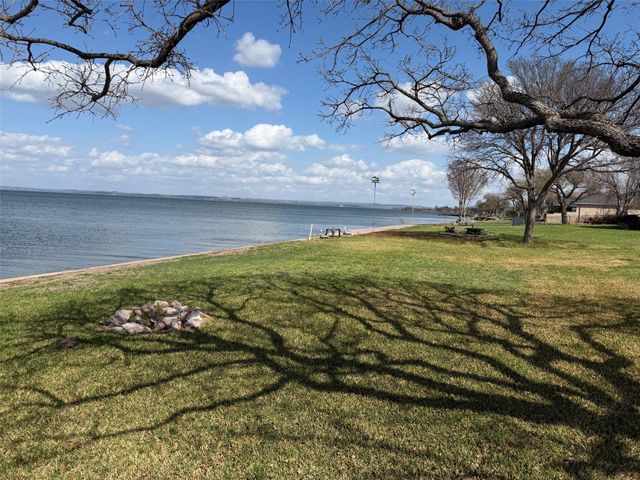 209 Senisa DR, Buchanan Dam, TX 78609