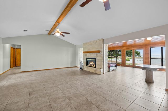 209 Senisa DR, Buchanan Dam, TX 78609