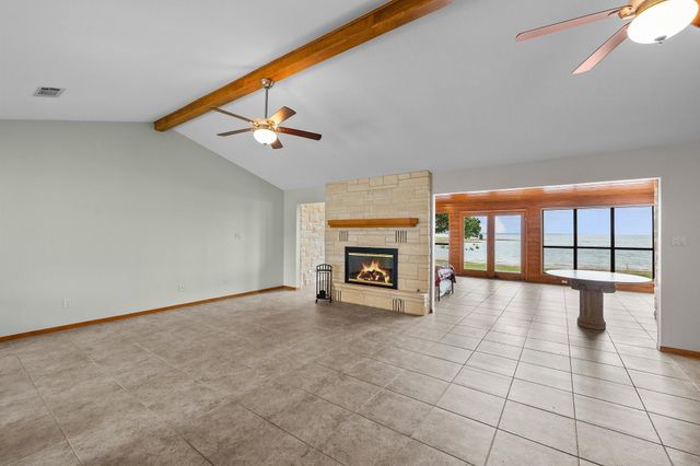 209 Senisa DR, Buchanan Dam, TX 78609