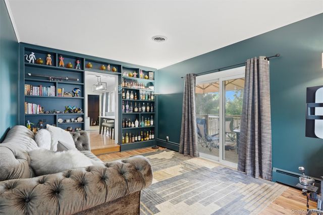 733 State Route 302, Pine Bush, NY 12566