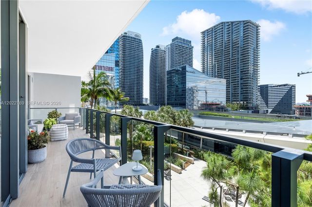 68 SE 6th Street 810, Miami, FL 33131