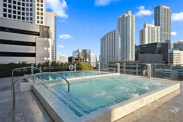 68 SE 6th Street 810, Miami, FL 33131