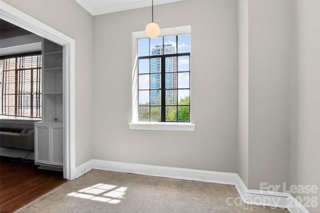 301 W 10th Street 504, Charlotte, NC 28202