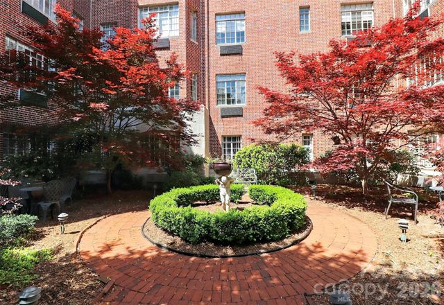 301 W 10th Street 504, Charlotte, NC 28202