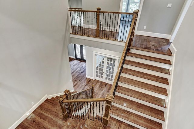 325 Bunker Hill Road, Houston, TX 77024