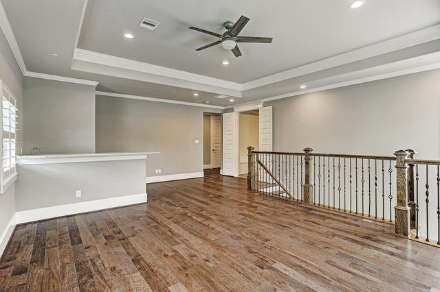 325 Bunker Hill Road, Houston, TX 77024