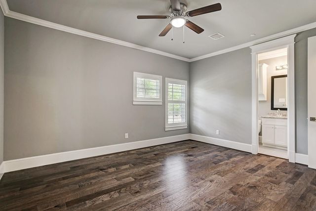 325 Bunker Hill Road, Houston, TX 77024