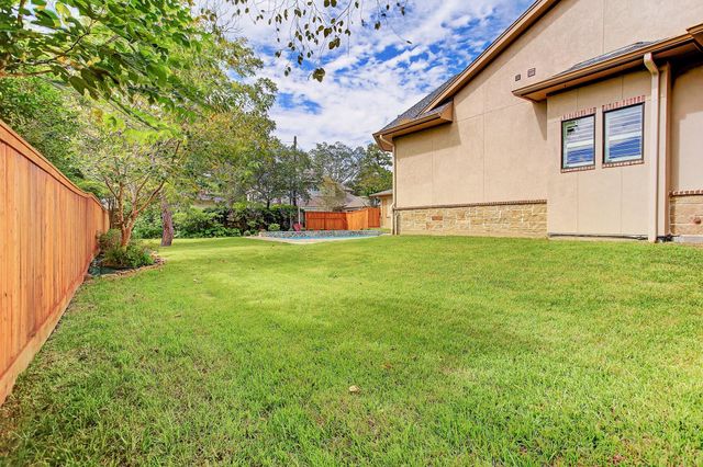 325 Bunker Hill Road, Houston, TX 77024