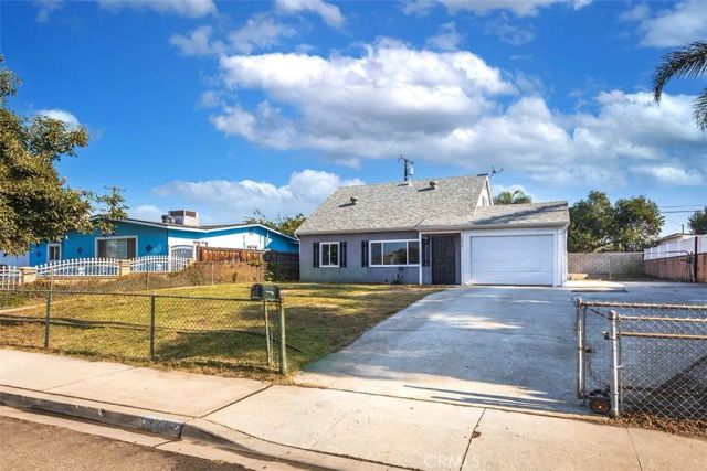 2416 Stanford Avenue, Pomona, CA 91766