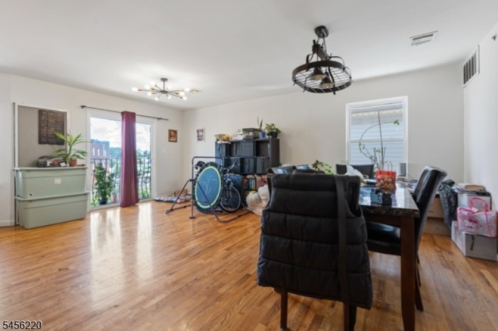 33 Pierce St, Newark City, NJ 07103 — photo 2