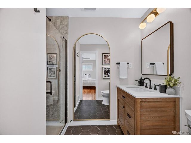 3075 S Holly Pl, Denver, CO 80222