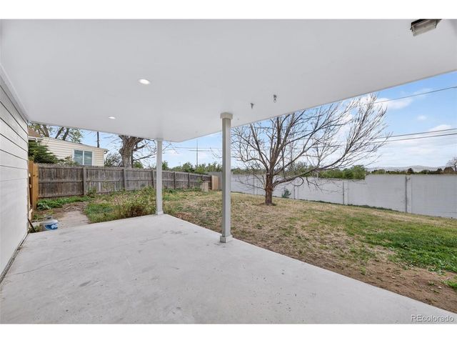 3075 S Holly Pl, Denver, CO 80222