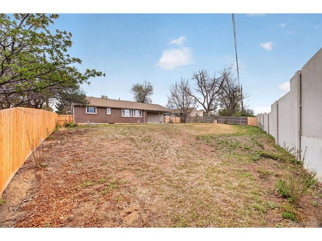 3075 S Holly Pl, Denver, CO 80222