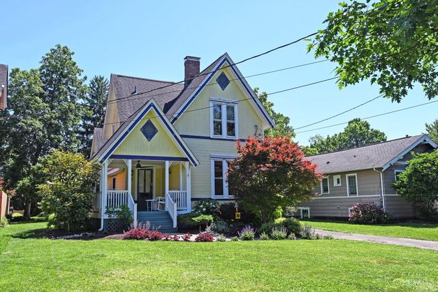 9 Walnut Avenue, Wyoming, OH 45215