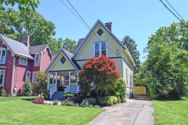 9 Walnut Avenue, Wyoming, OH 45215